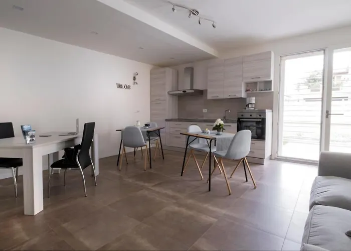 Maisonette Park 4*